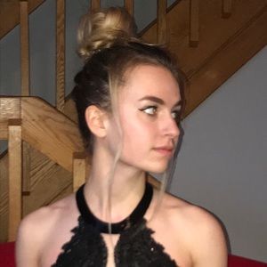 Meet your Posher, Kaelyn